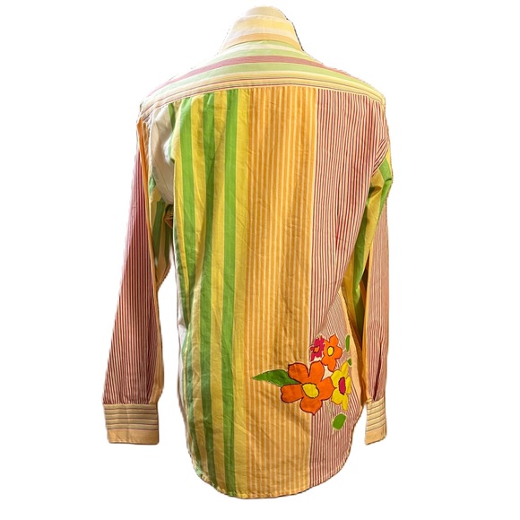 Striped button down 70s vibe with embroidered flowers - Picture 3 of 9